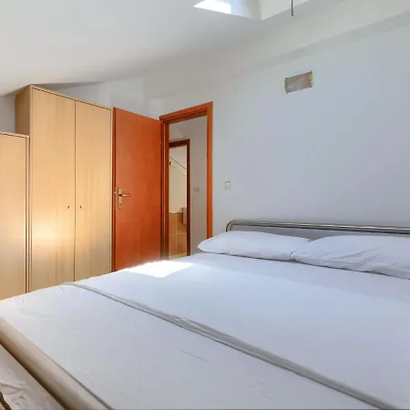 Charming Apartment With Private Terrace In Porec * Poreč