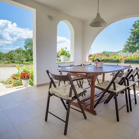 Charming Apartment With Private Terrace In Porec Dom wakacyjny